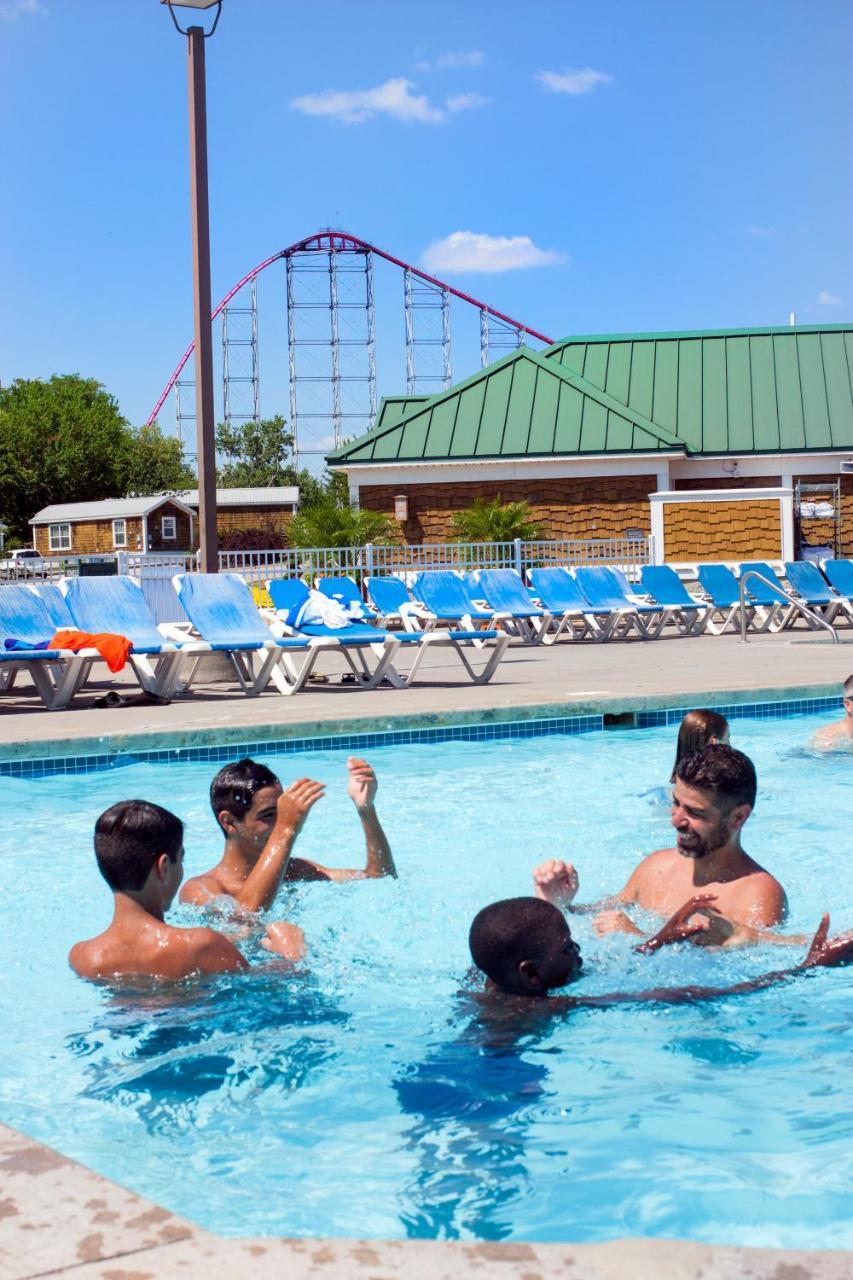 Worlds Of Fun Village Kansas City Bagian luar foto